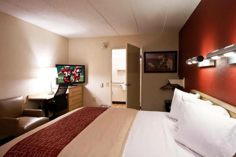 Red Roof Inn Detroit - Dearborn-Greenfield Village Bagian luar foto